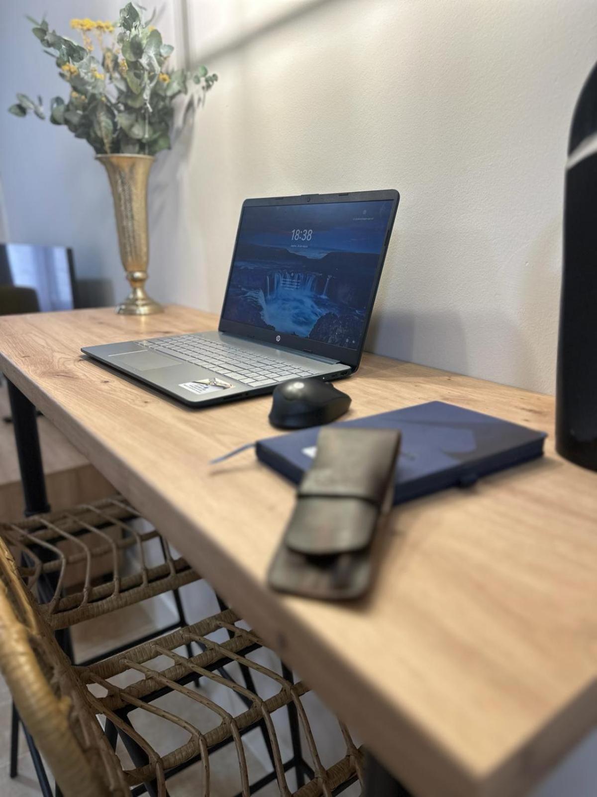Apartamentos Puente Romano Suites เมรีดา ภายนอก รูปภาพ