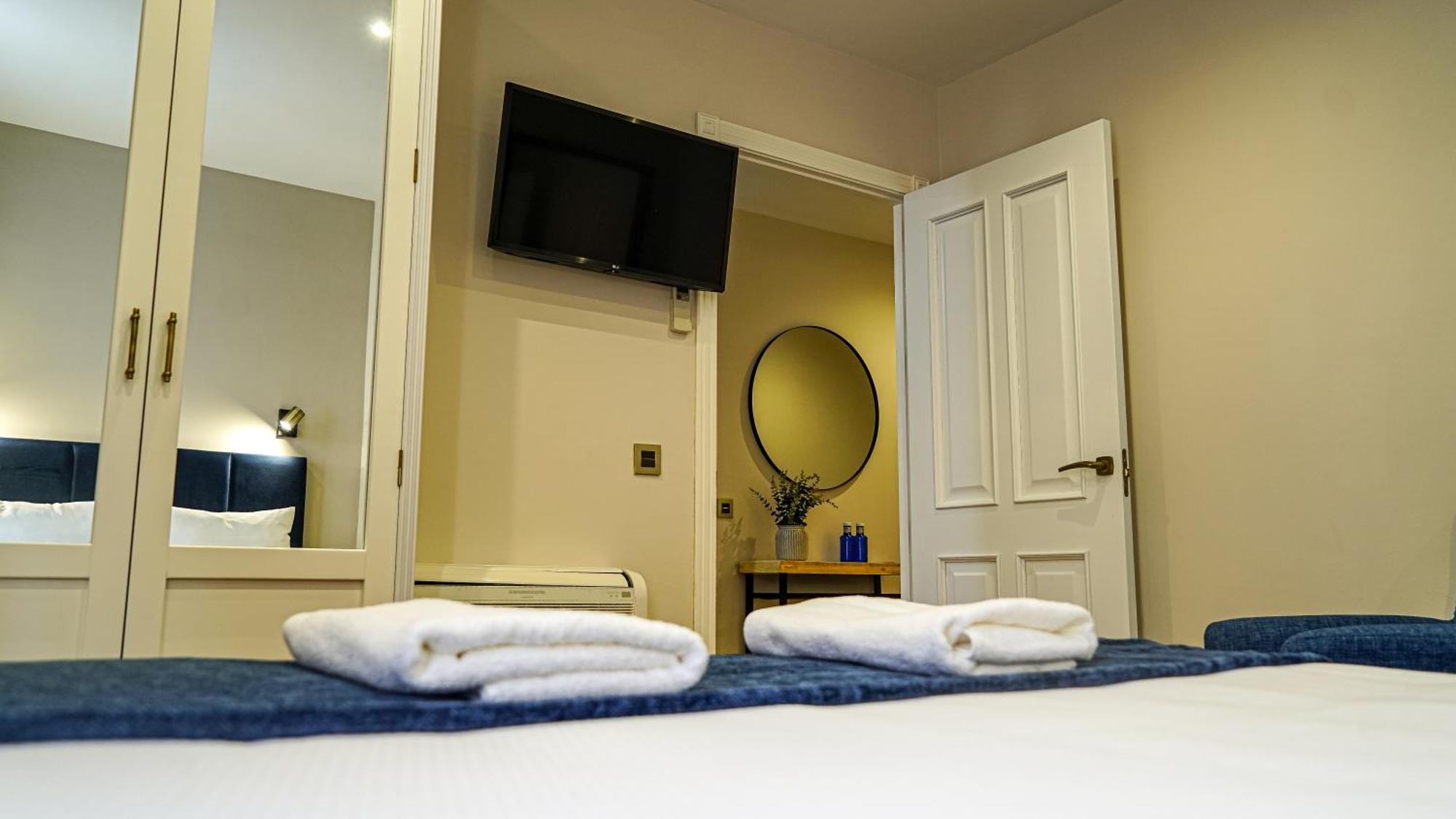 Apartamentos Puente Romano Suites เมรีดา ภายนอก รูปภาพ