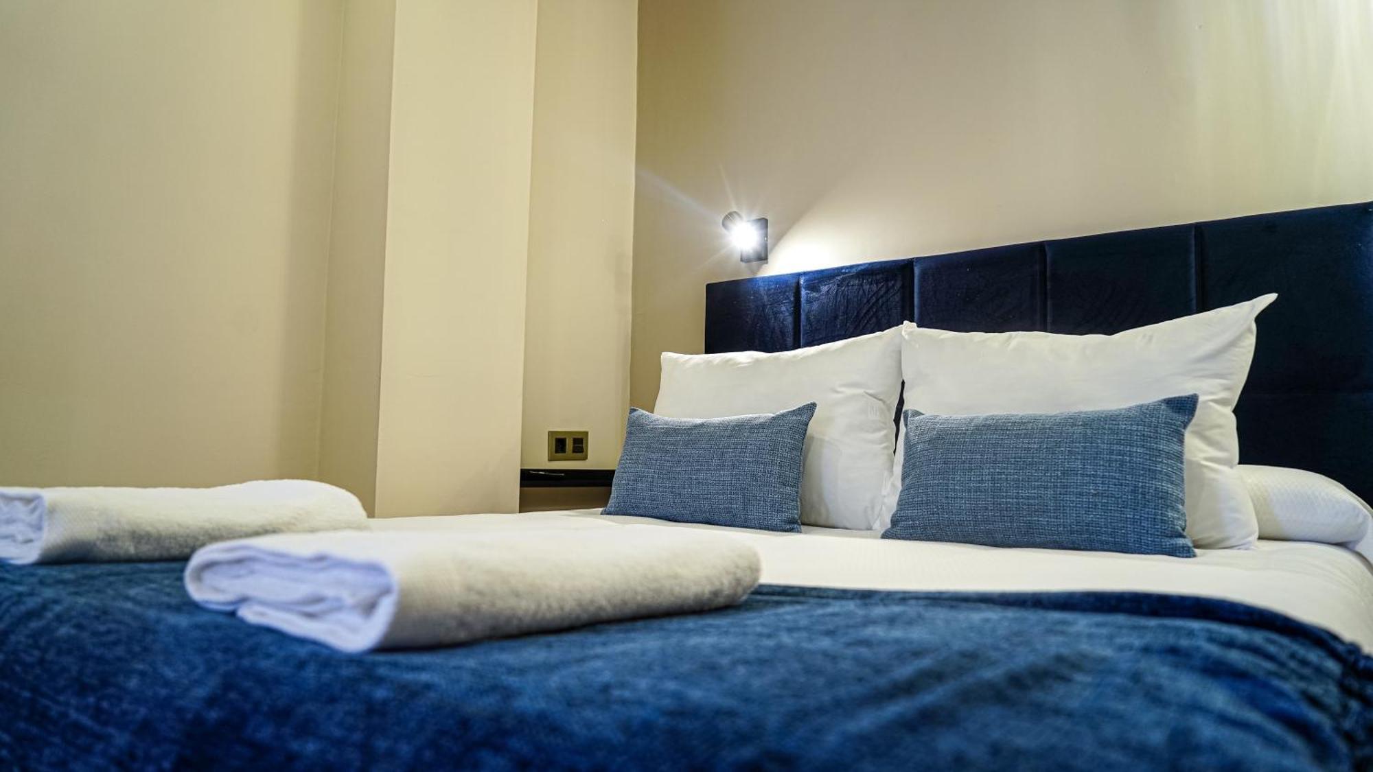 Apartamentos Puente Romano Suites เมรีดา ภายนอก รูปภาพ